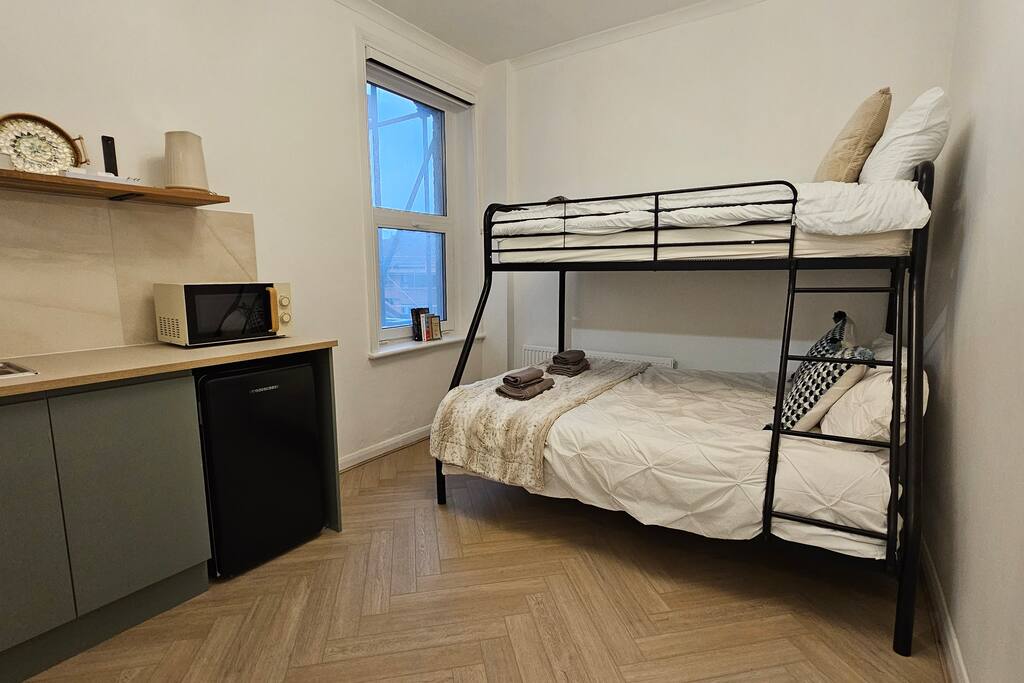 Newly renovated Studio 15