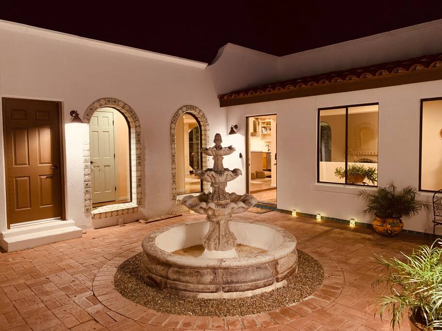 Local Hosts Saguaro Nat'l Park Villa w/Guest House