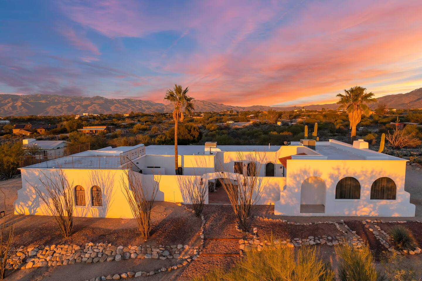 6 bedroom Heat Pool hot tubs & Casita