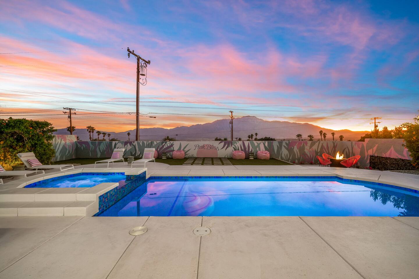 PinkBlissHouz: Pool, Spa, Firepit, Themed Rooms