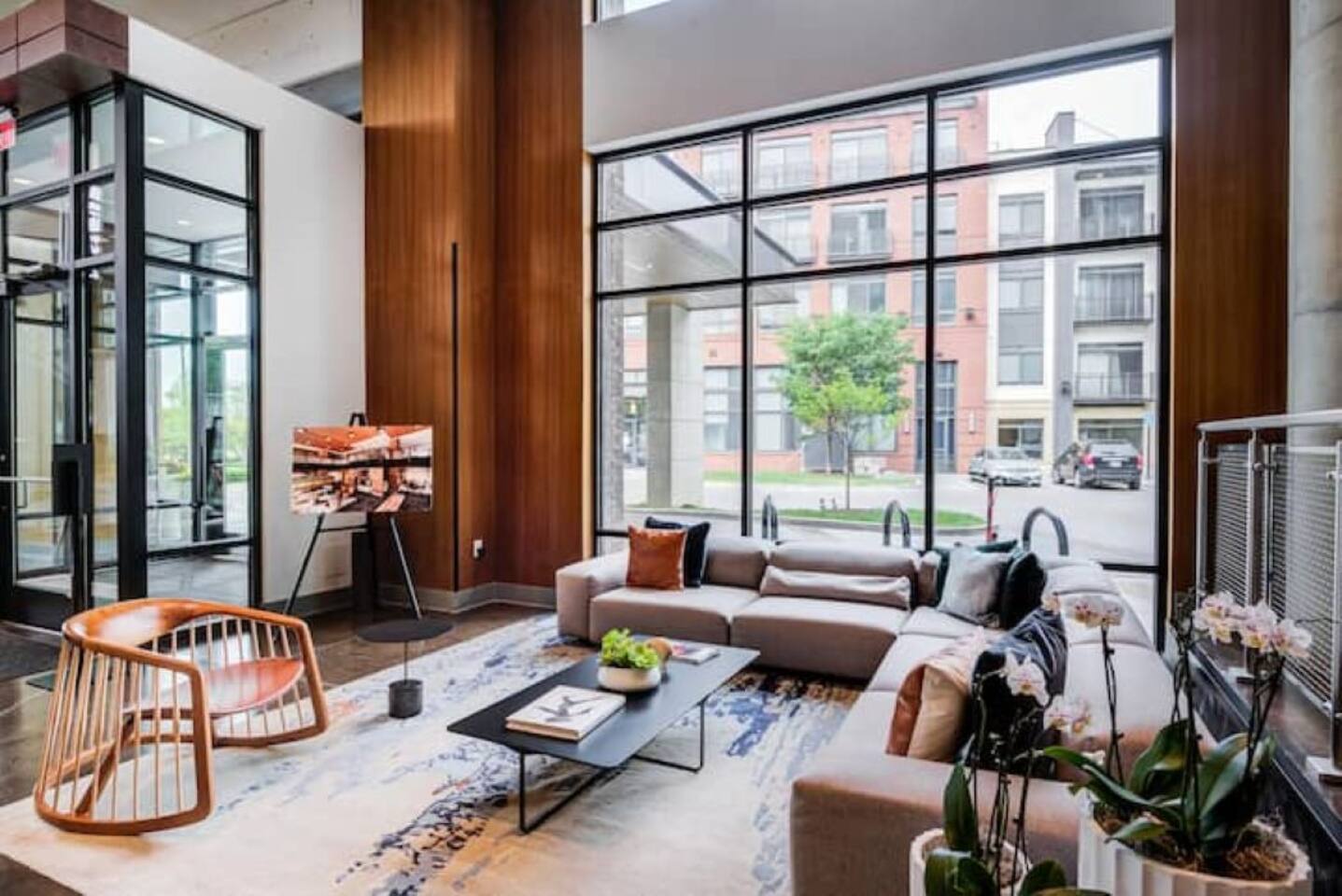 Top Level Modern Luxury Apt in Washington DC