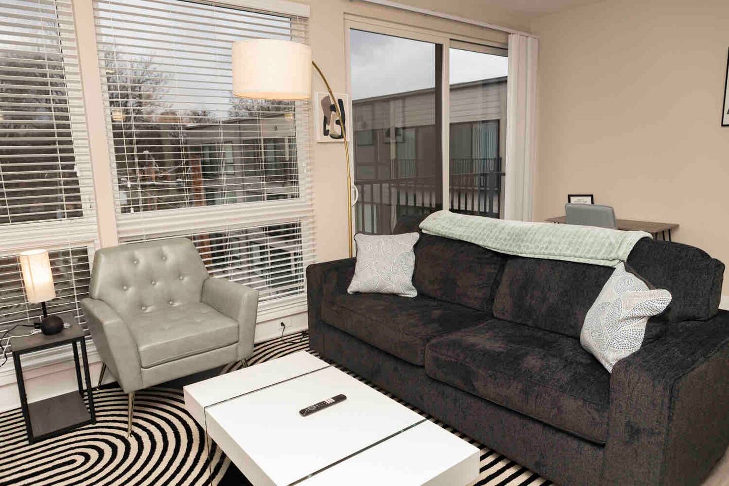 Broad Ripple Top Floor Quiet Oasis 1BR w/FREE PKNG