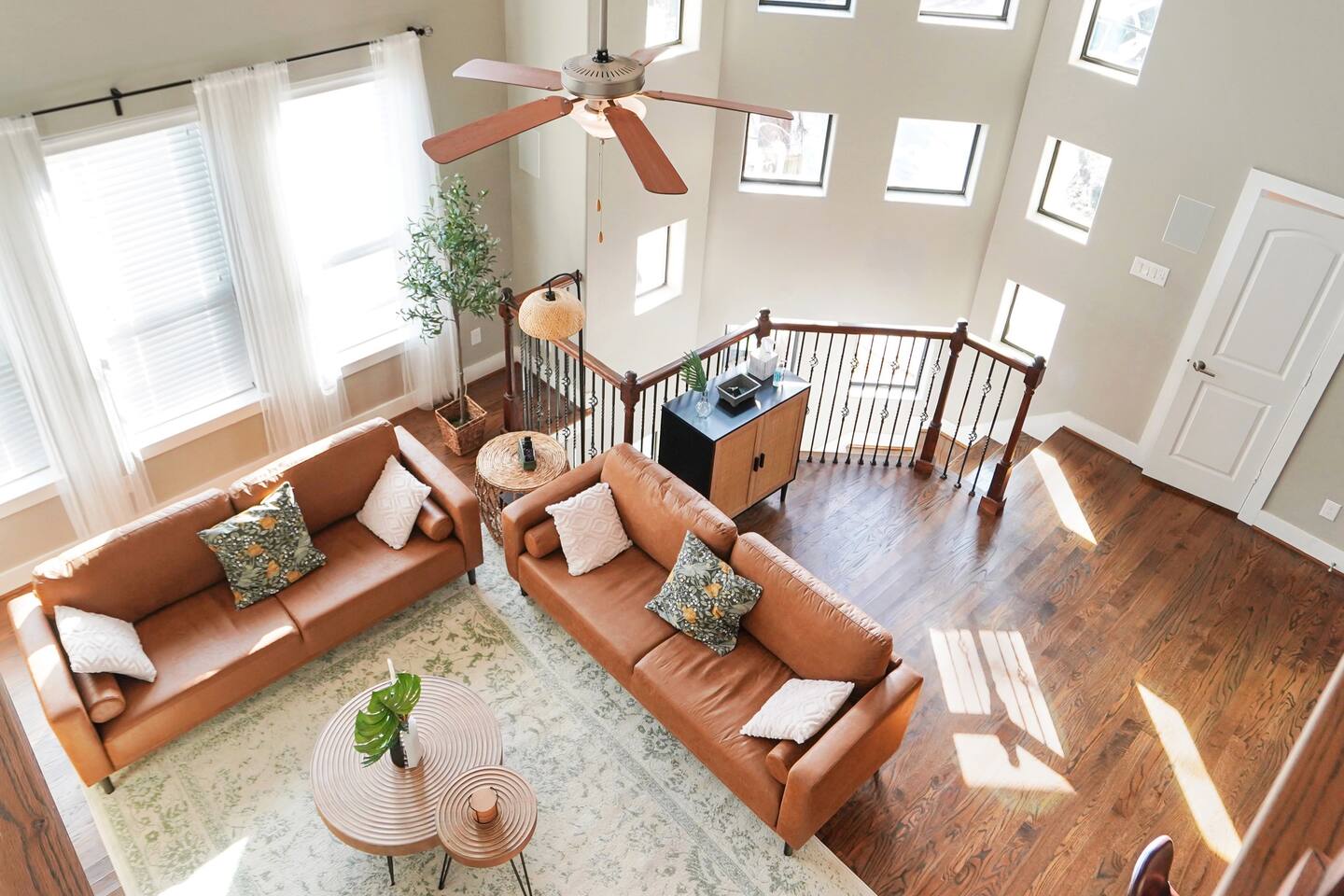 Modern Boho Chic - King Bed - 4 BR - Midtown