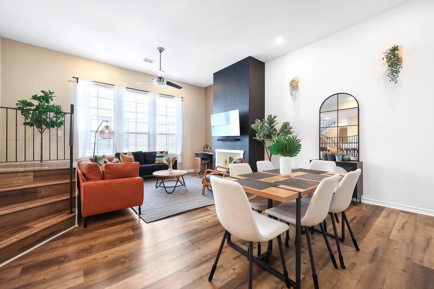 Townhome - Modern Boho - Heights - King bed