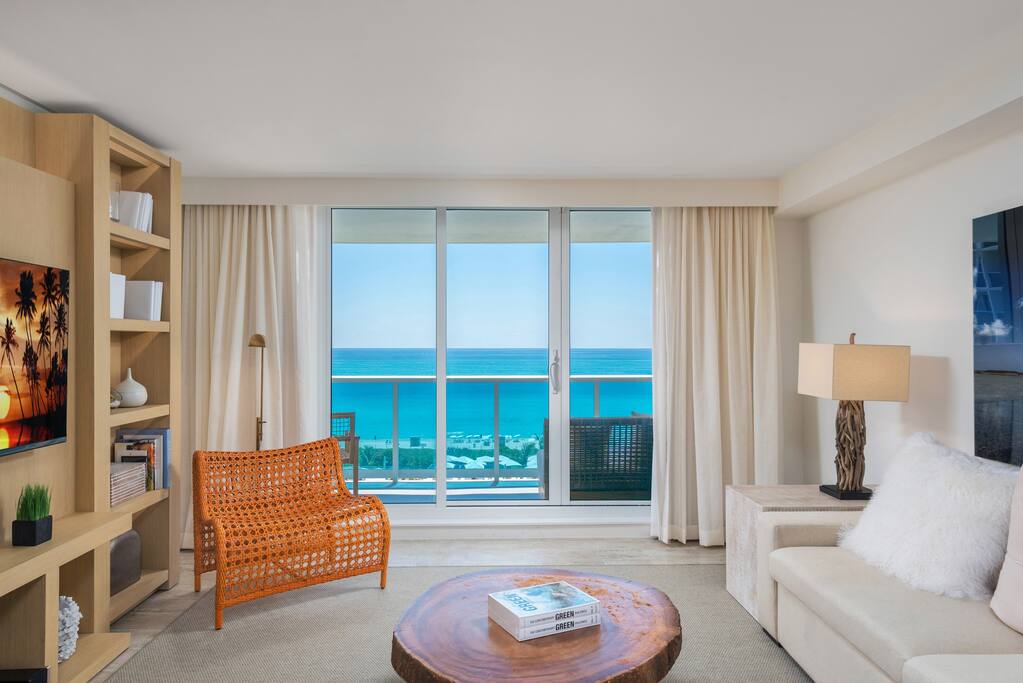 Direct Ocean View 1 Hotel Luxe 1BR/1BA w/ Balcony