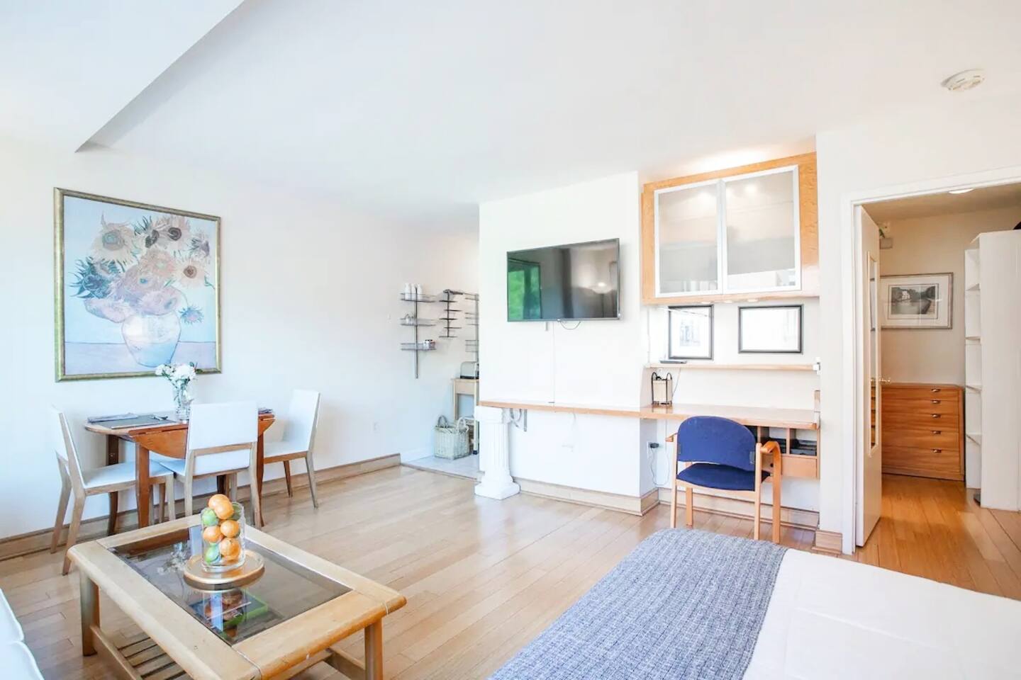 Sun-Filled Studio, Minutes to DC