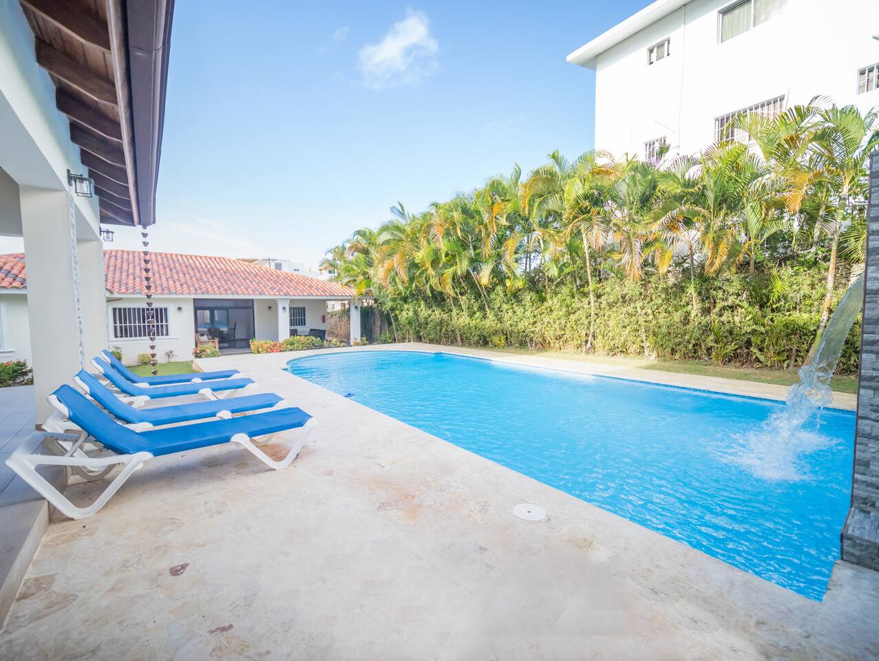 Modern 5BR Private Villa in Sosua center!