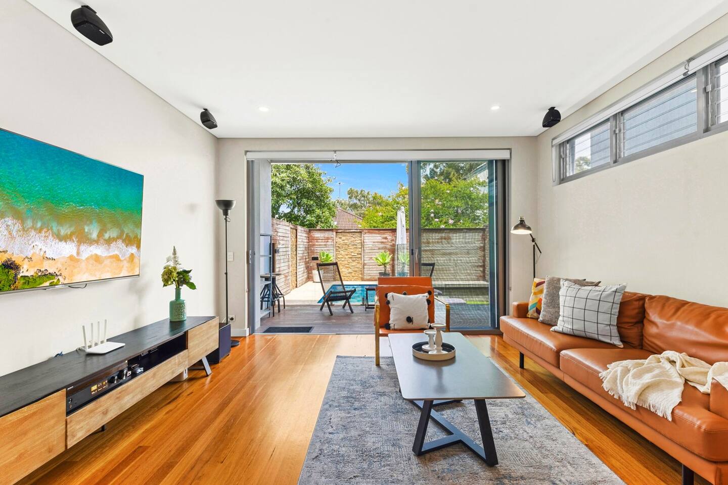 Convenient 4BR with Private Pool close to Airport