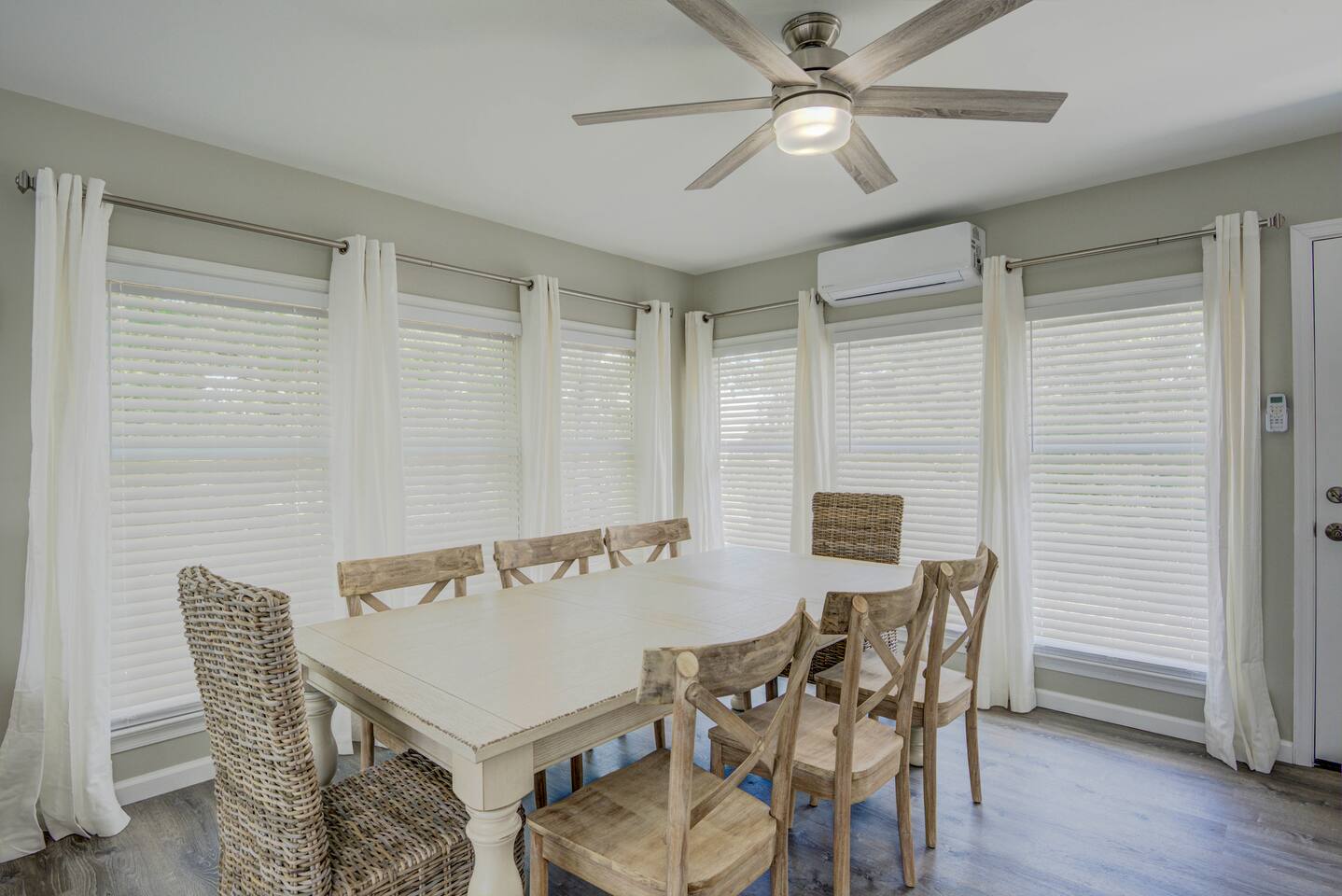 Stroll to the Shore: 3BR Vacation Retreat photo 11