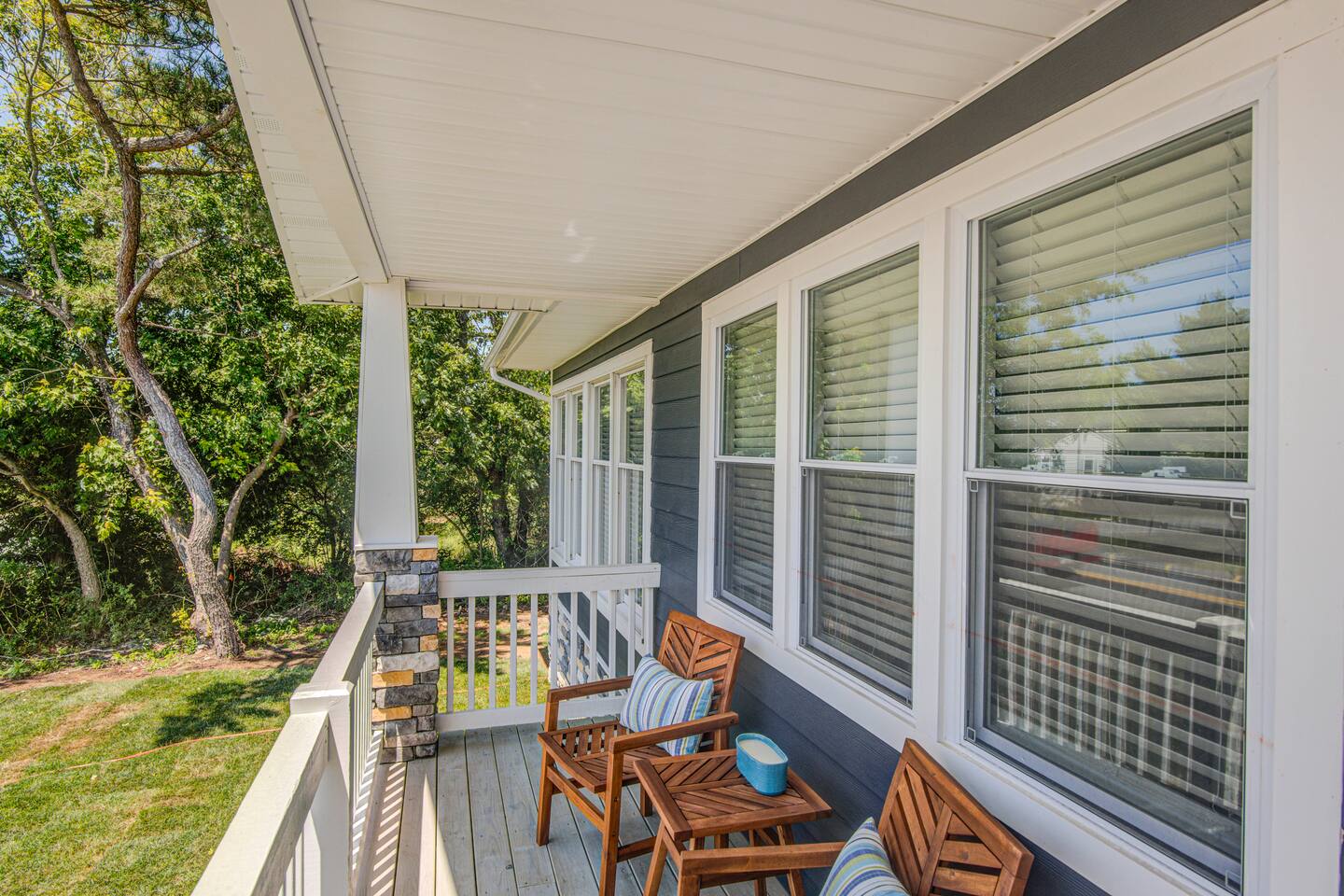 Stroll to the Shore: 3BR Vacation Retreat photo 5