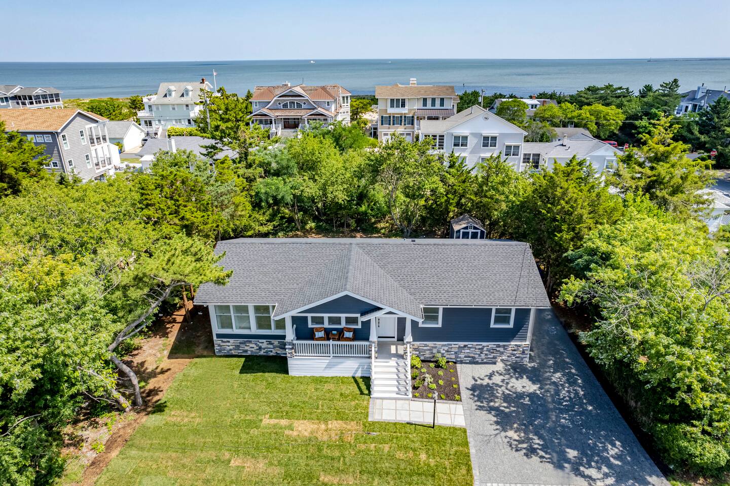 Stroll to the Shore: 3BR Vacation Retreat photo 2