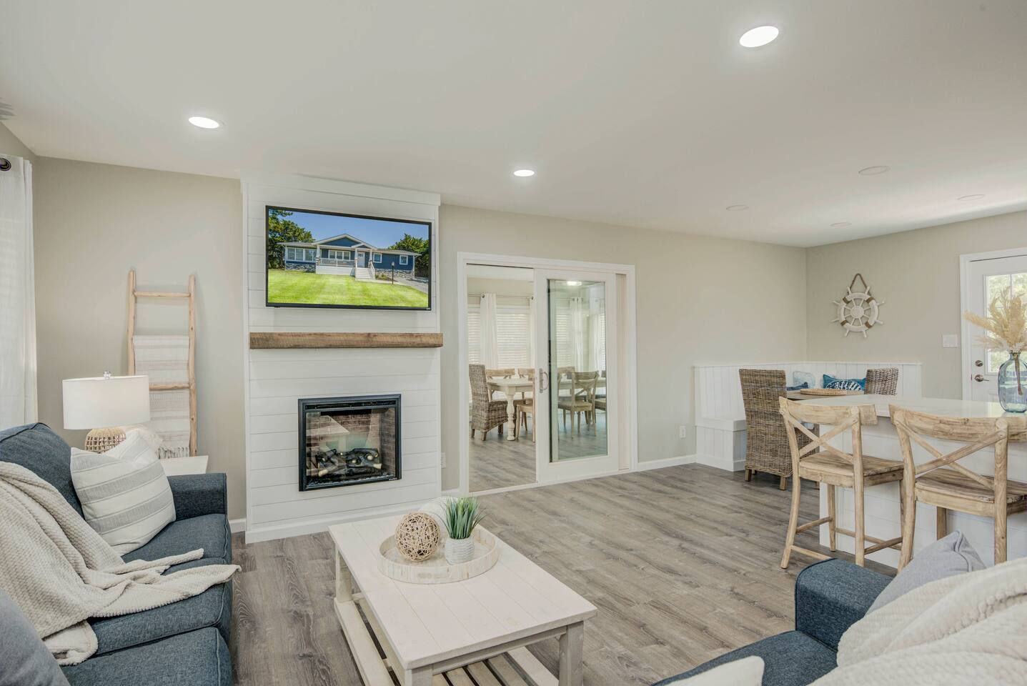 Stroll to the Shore: 3BR Vacation Retreat photo 7