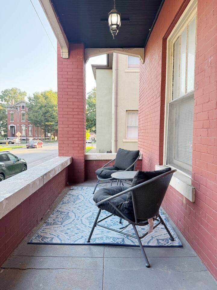 Cherry Street Retreat A | 2BD/1BA Apt near River