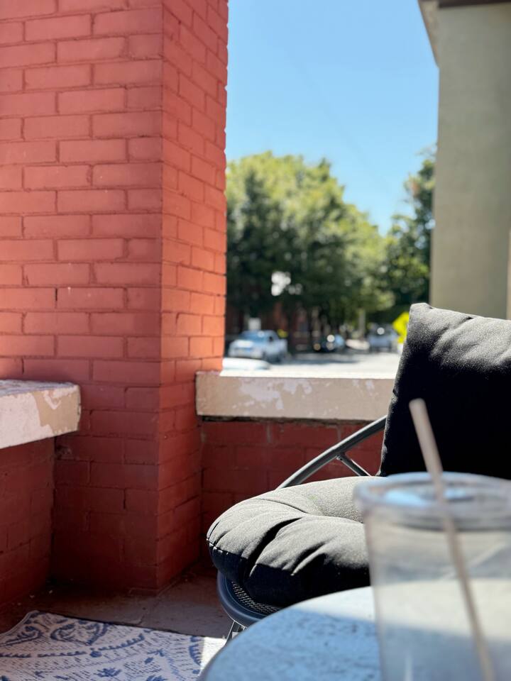 Cherry Street Retreat A | 2BD/1BA Apt near River