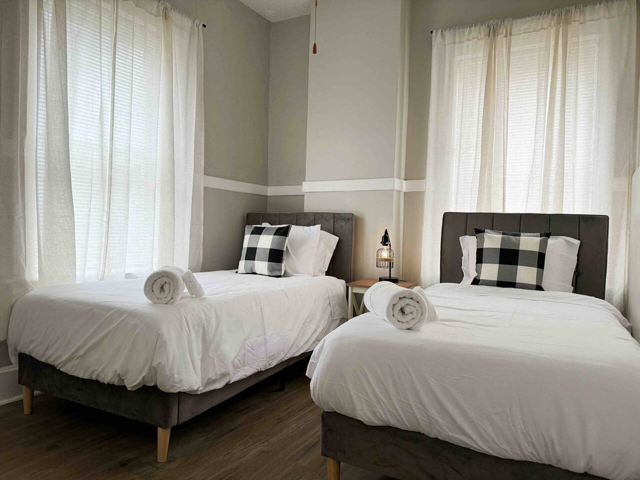 Cherry Street Retreat A | 2BD/1BA Apt near River photo 3