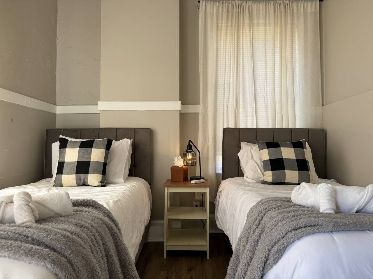 Cherry Street Retreat A | 2BD/1BA Apt near River