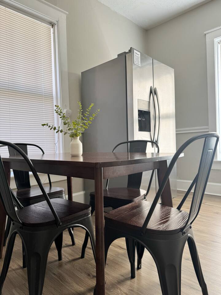 Cherry Street Retreat A | 2BD/1BA Apt near River