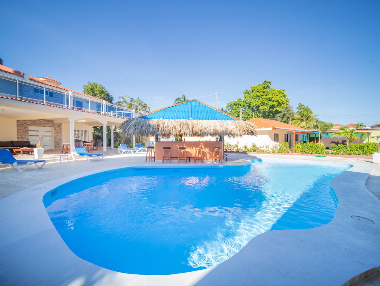 7BR Villa next to Playa Chiquita Casino!