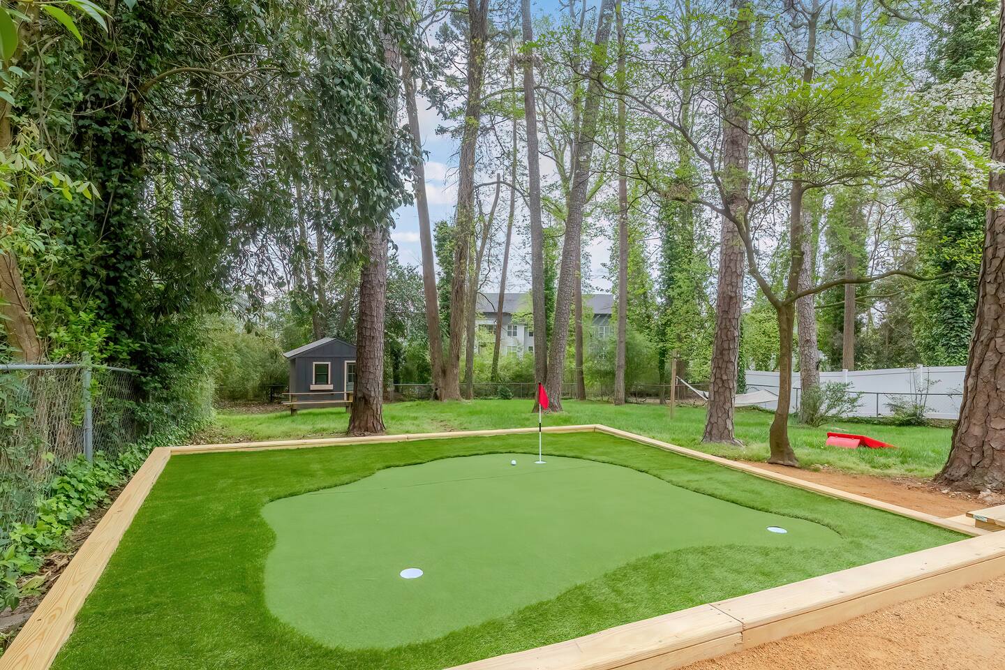 Luxurious Oasis Packed with Entertainment