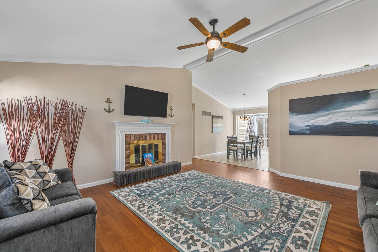 O'Fallon Edge Oasis- 4bd/3bth Wooded Backyard