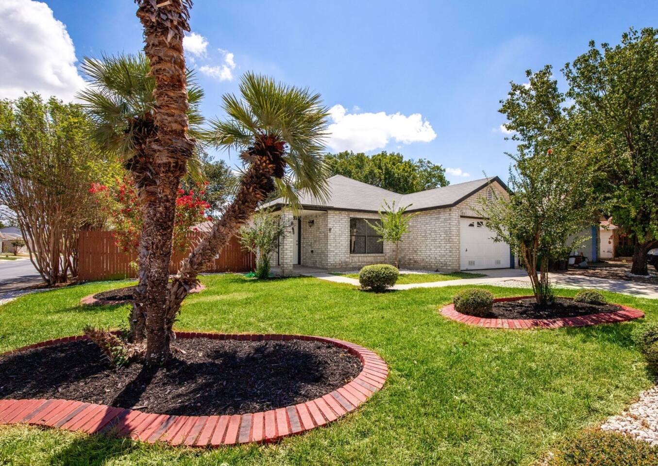 New! 3B Pool Villa, BBQ, Firepit, Mins to SeaWorld