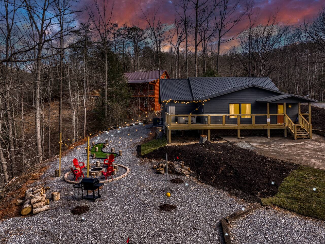 Views&Location•Boccee Ball•HotTub•FirePit•puttputt