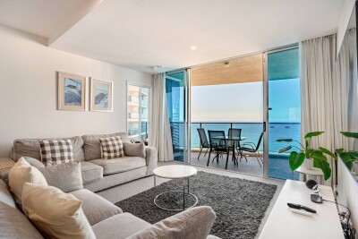 2 Bed, 2 bath, self-contained rental in Surfers Paradise