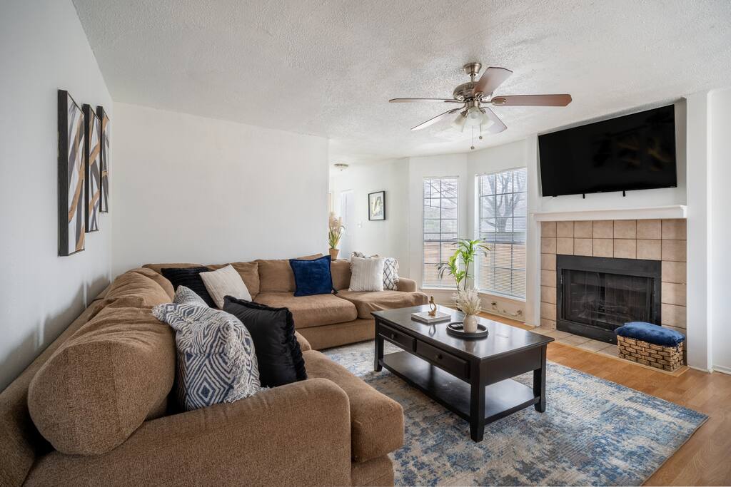 Cozy & Central Home with Backyard - 7 Min Downtown