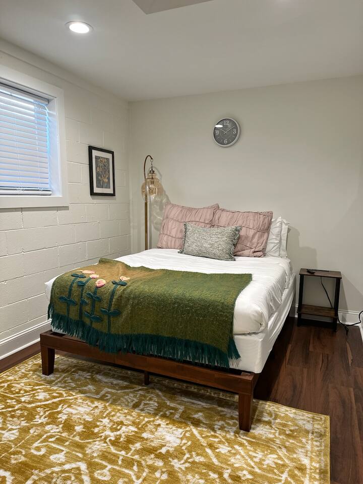 Elegant Modern 1BR with Charm