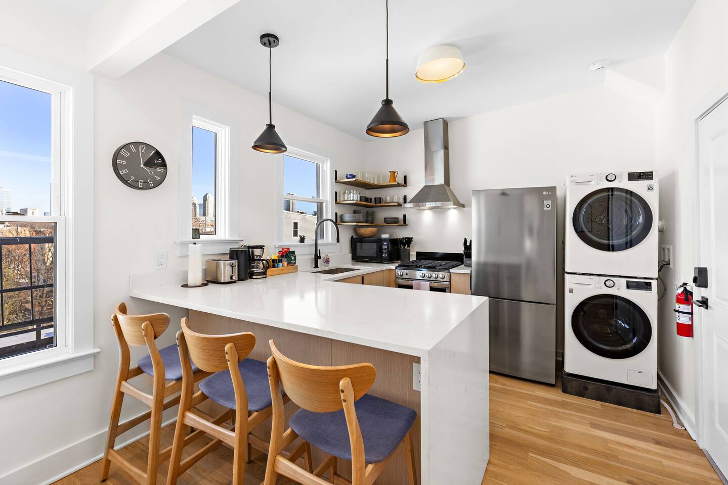 Bright and modern 3BD 2BA, 1-stop to NYC!