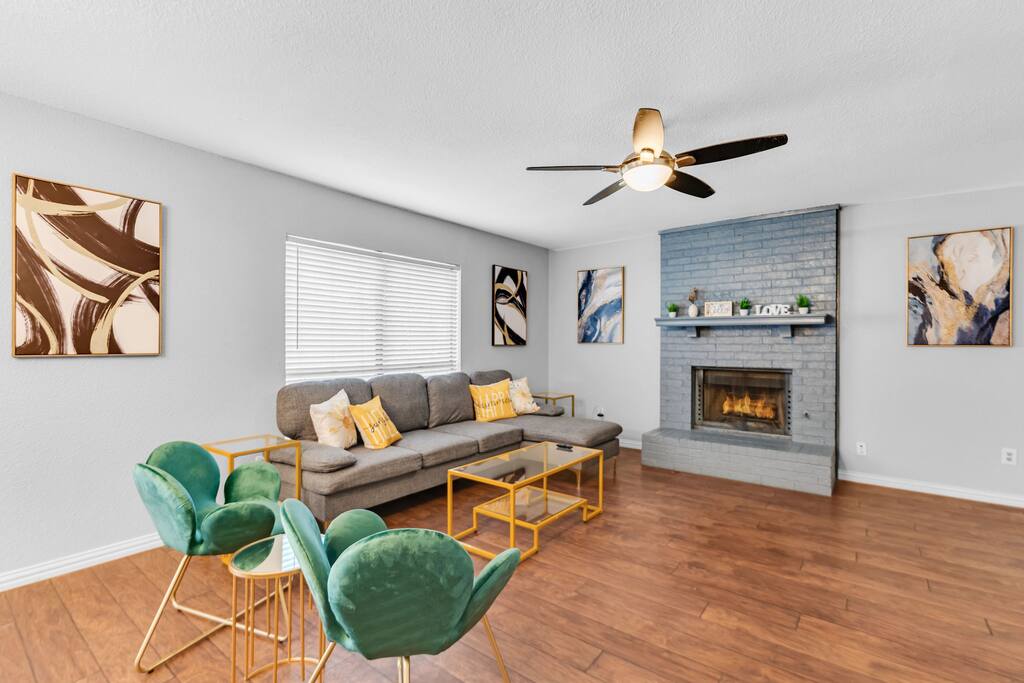 5BR 2.5BA Newly upgraded house sleeps 16~