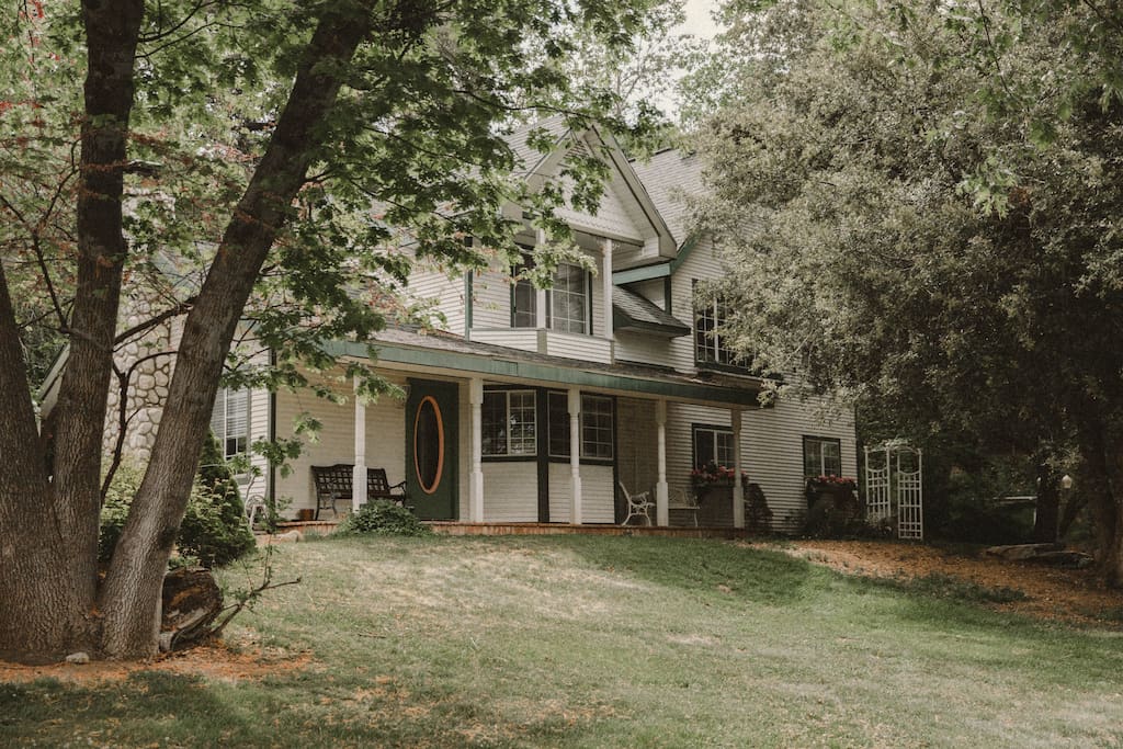 The Garden House in Oak Glen