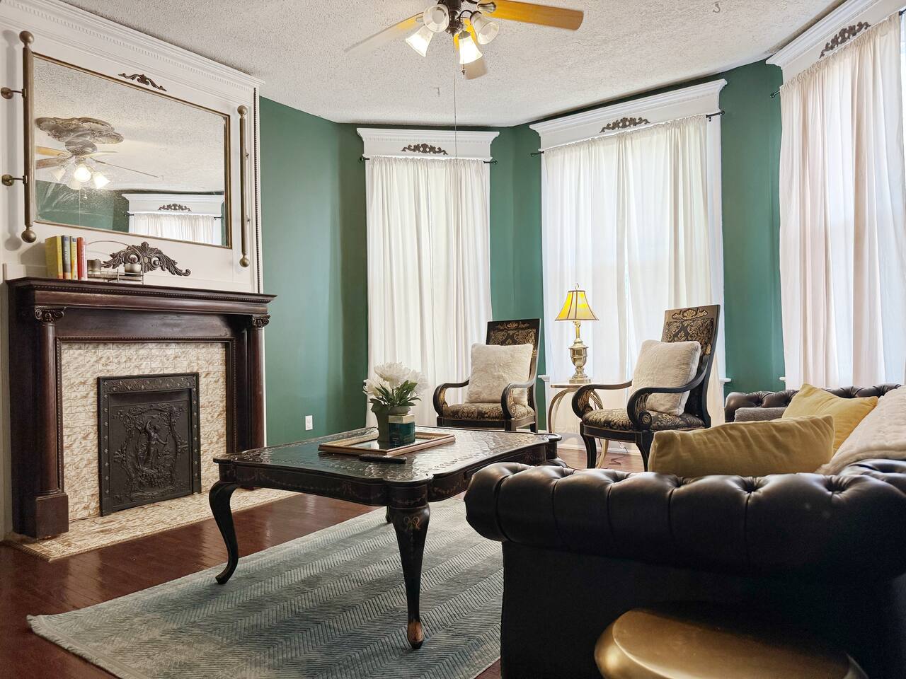 The Rose Inn D | KING 1BD/1BA Apt near Downtown