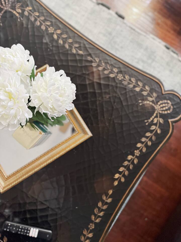 The Rose Inn D | KING 1BD/1BA Apt near Downtown