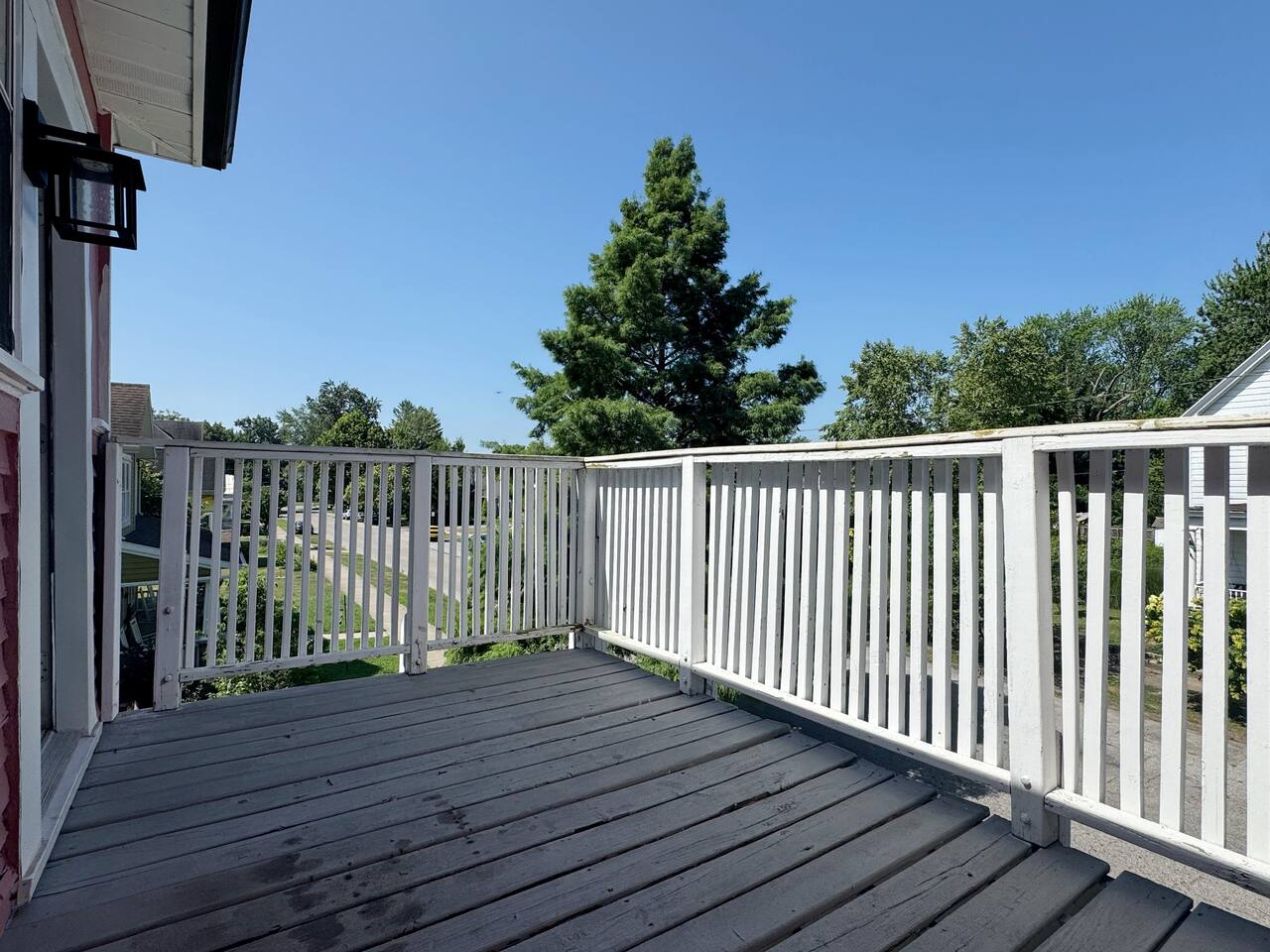 The Rose Inn D | KING 1BD/1BA Apt near Downtown