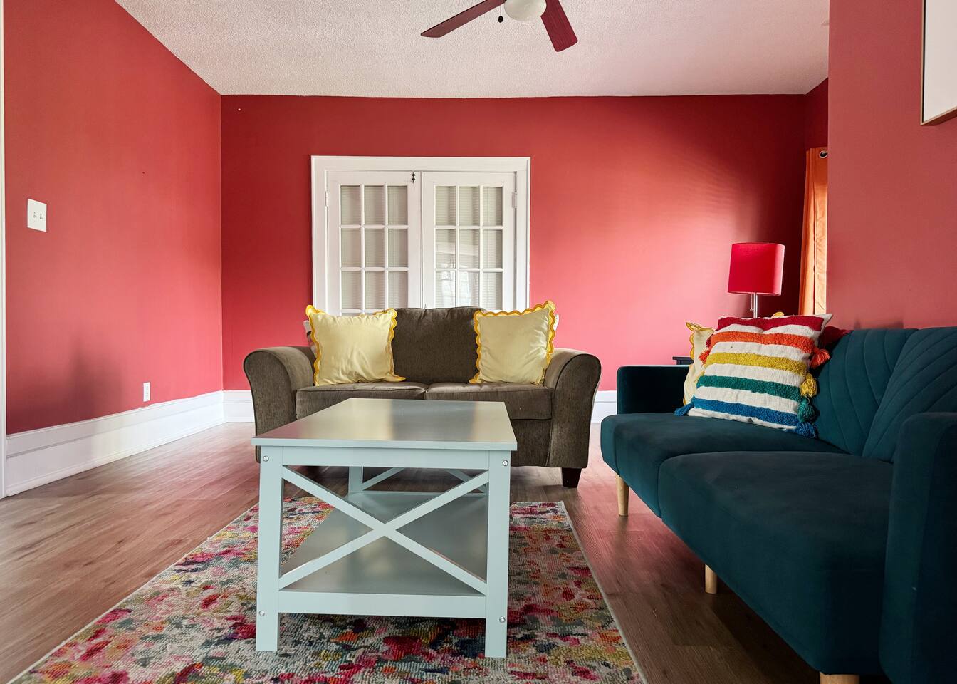 The Rose Inn E | KING 1BD/1BA Apt near Downtown