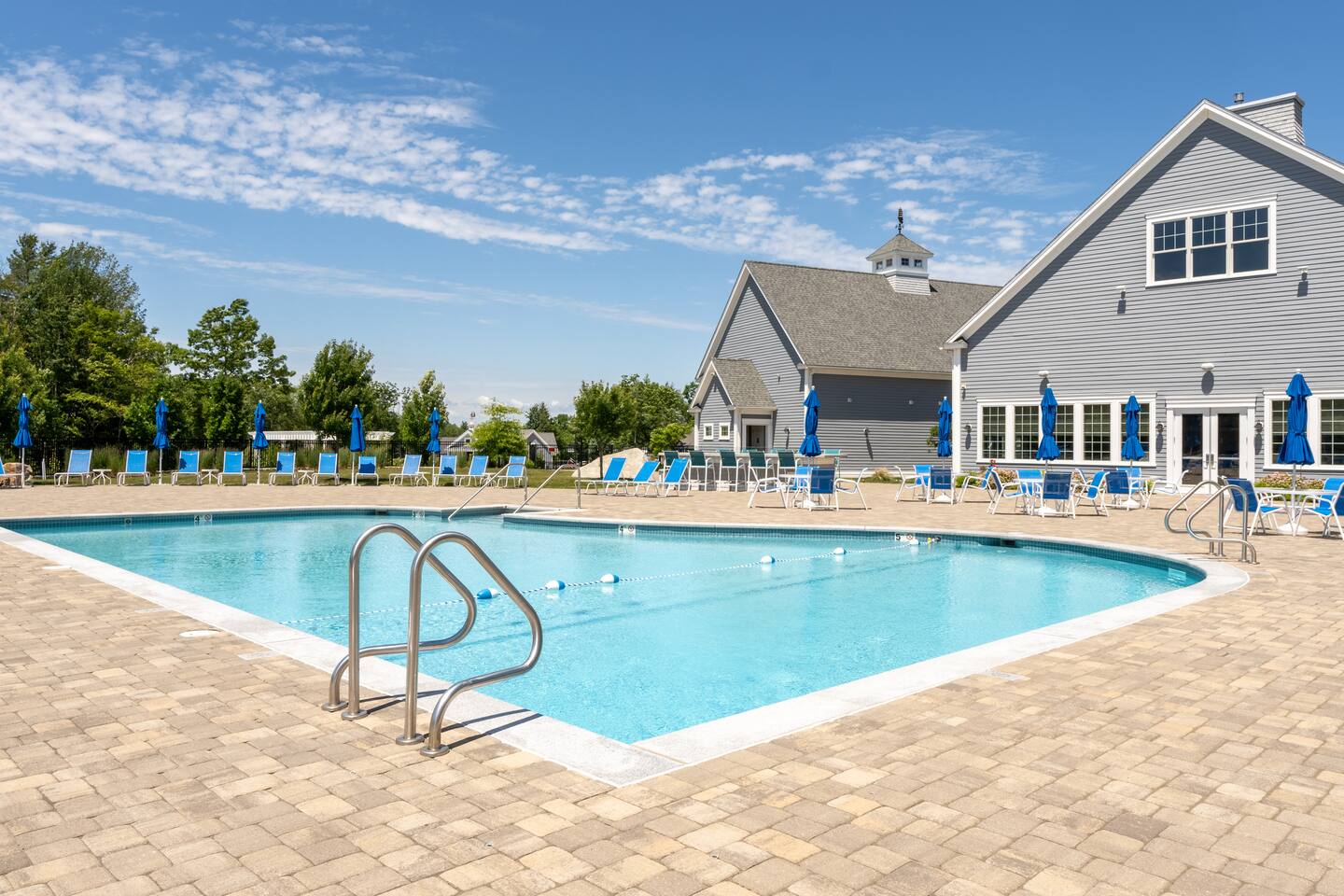 Cheerful 2 Bdrm Home with Pool!