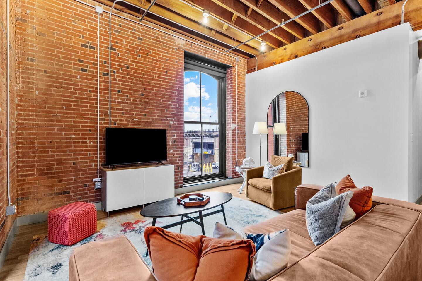 Brick & Bed Riverfront Lofts, G 207