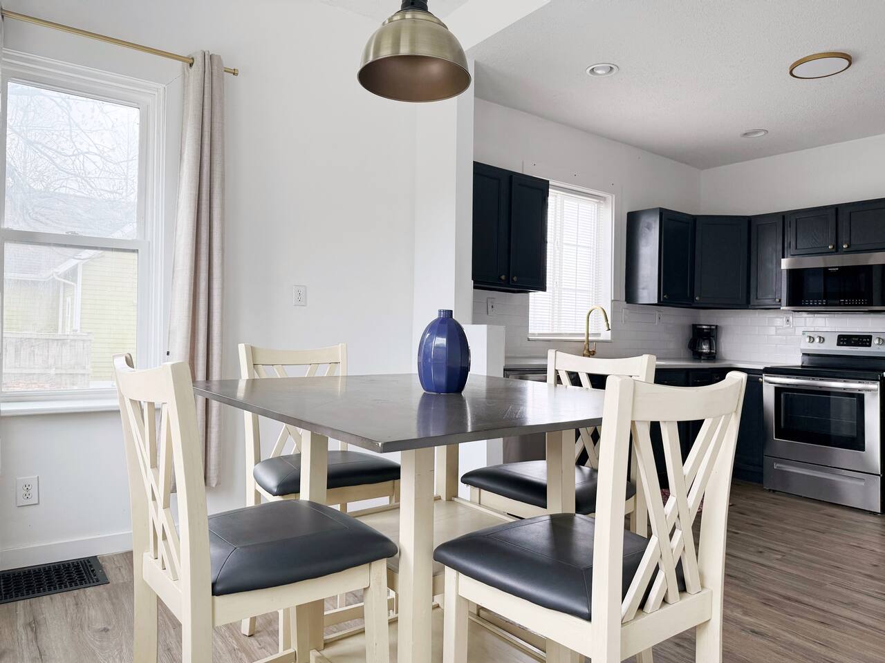 Victorian Holiday Home in Haynes Corner Arts District