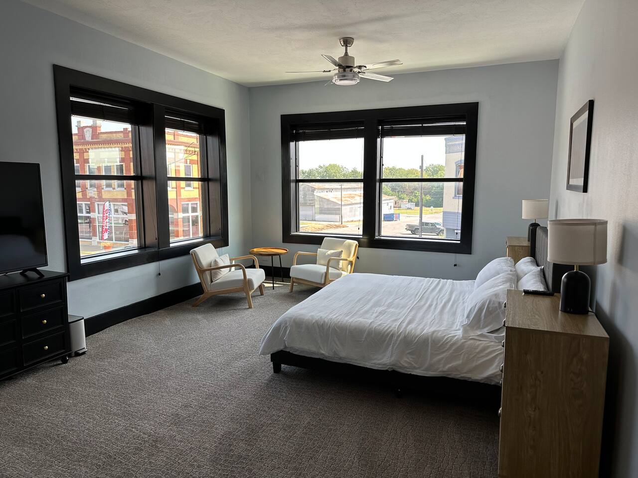 Little Brick Inn: Route 66 Street View Suite 21