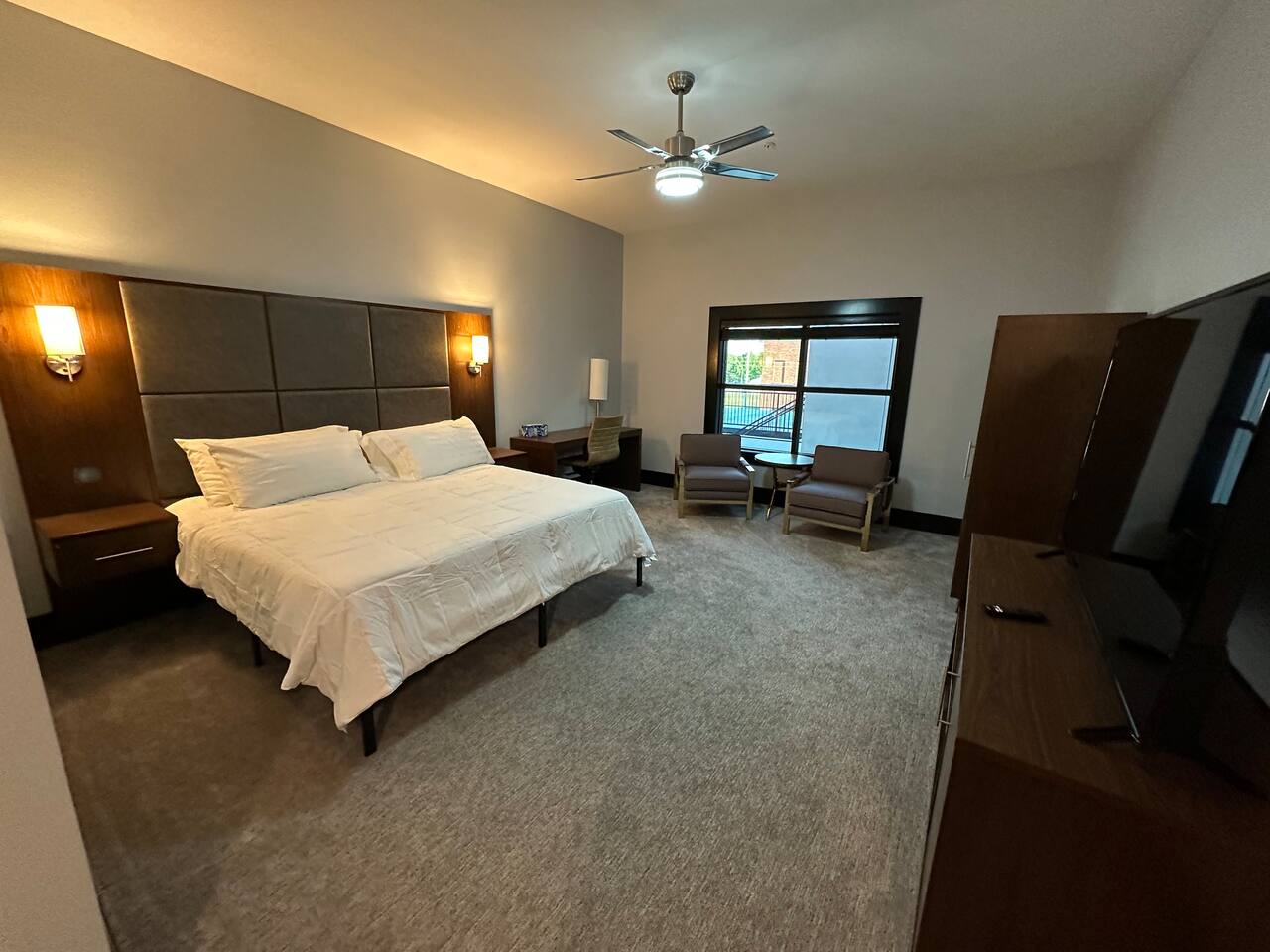 Little Brick INN / Route 66 Single King Suite 31