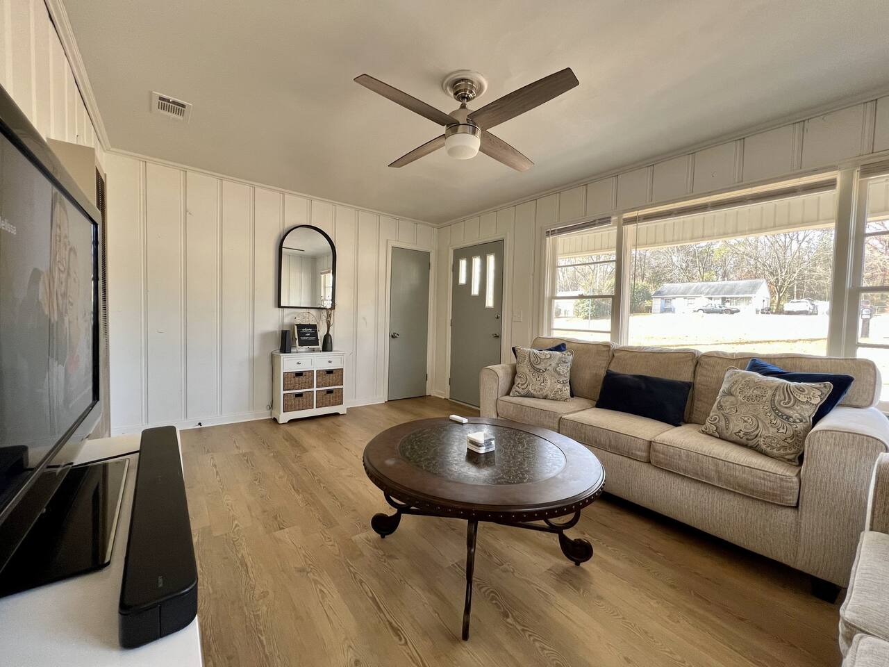 Central Charmer -Fire Pit & More