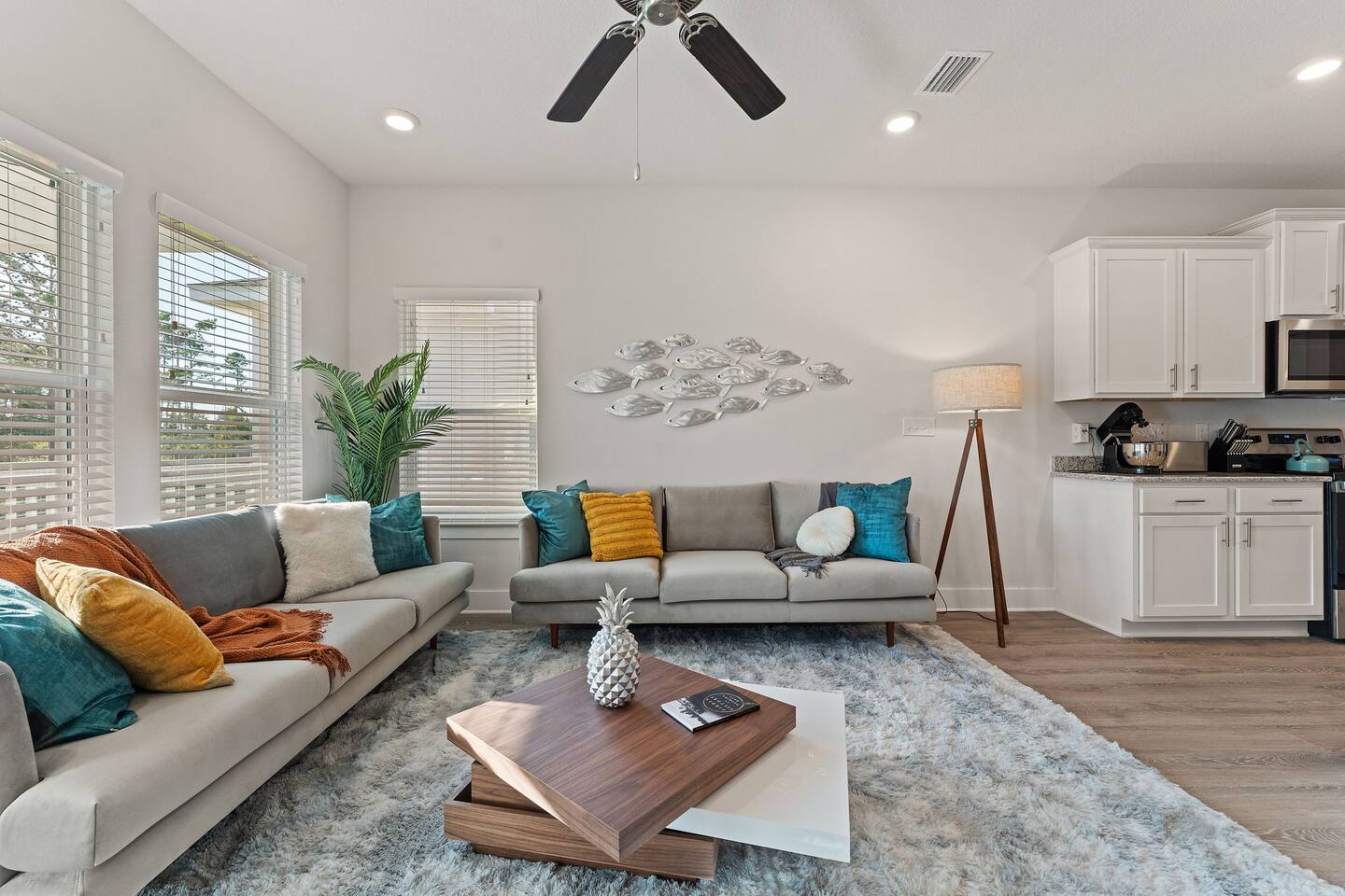 Walk to Beach| Family Fun|Firepit|Wi-Fi|Gameroom!