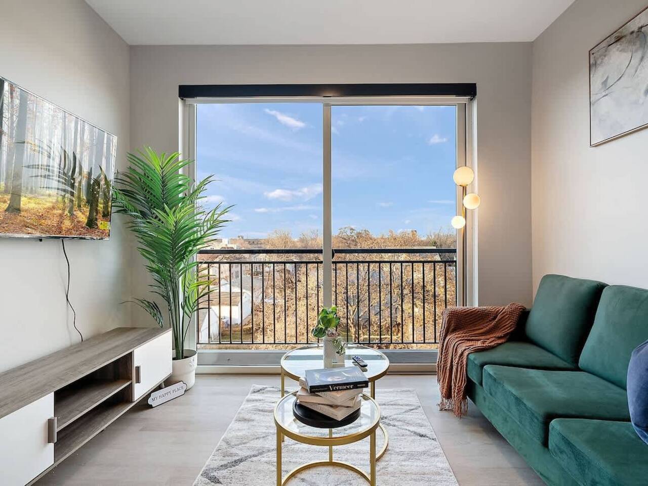 DT, UMN, New 1BD GYM, Rooftop, Free Parking