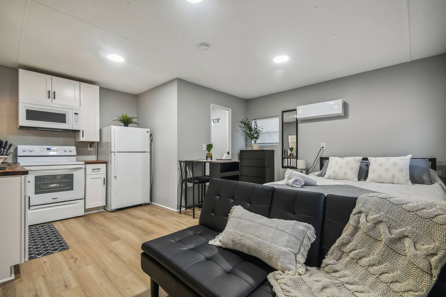 Cozy studio apartment!