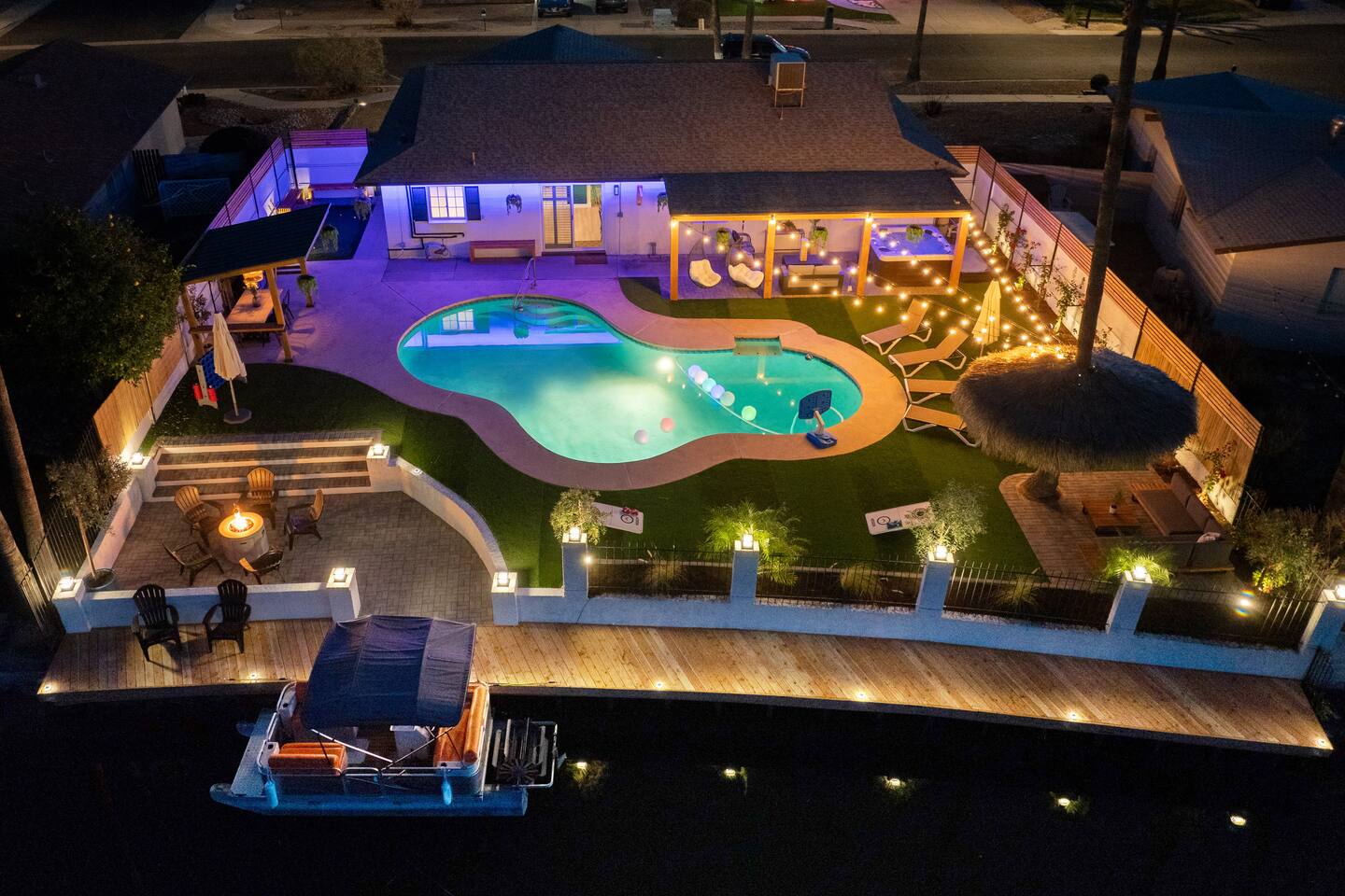 Lakefront Pool, Hot Tub, Pontoon Paddle Boat, Dock