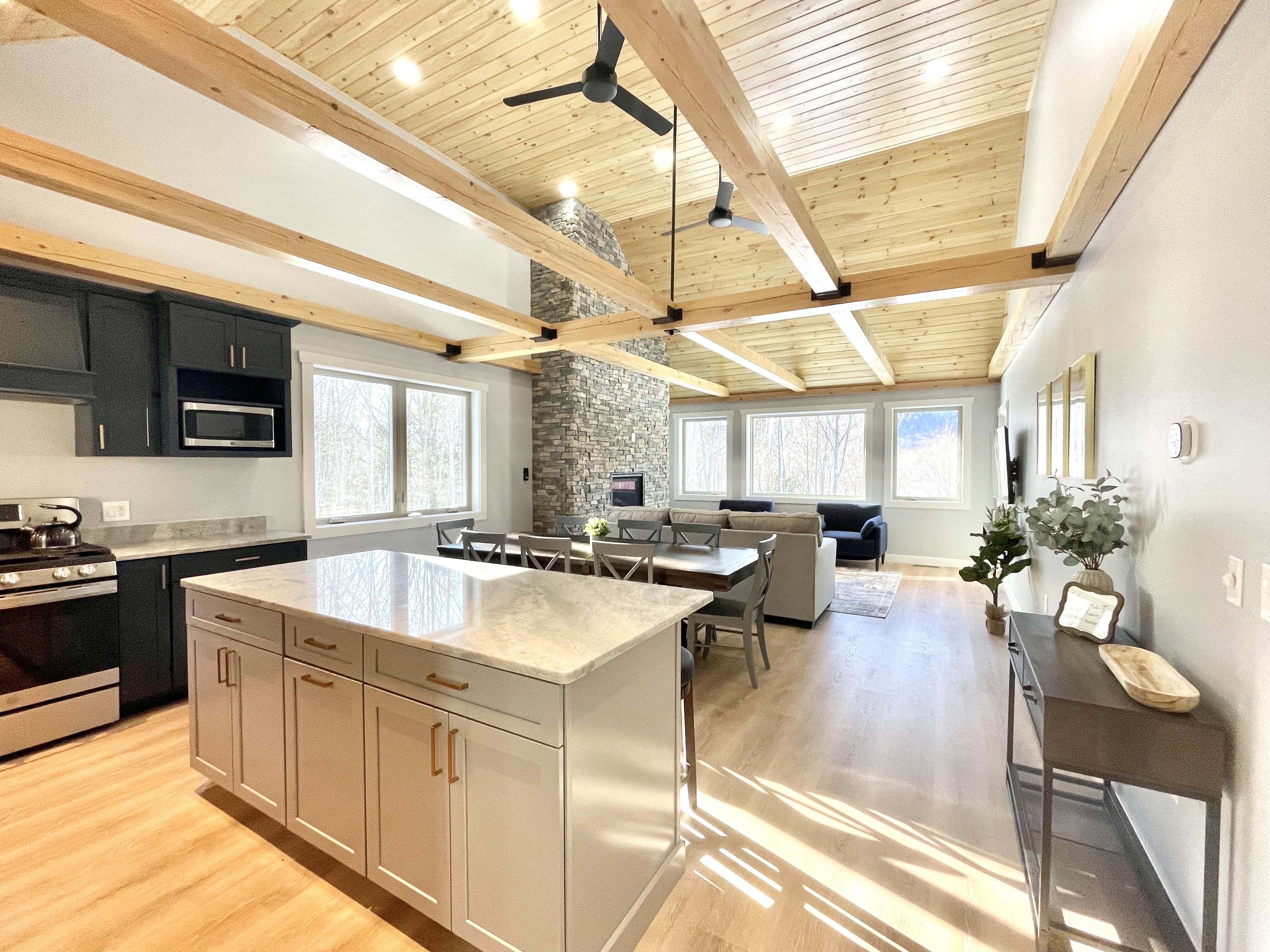 Hot Tub, Fire Pit, Sports Club, EV Charger