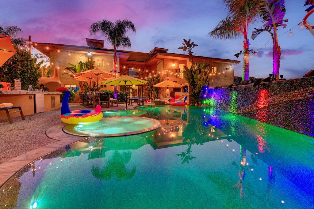 Hill Top Exclusive Luxury Estate+Views+Pool+Spa!