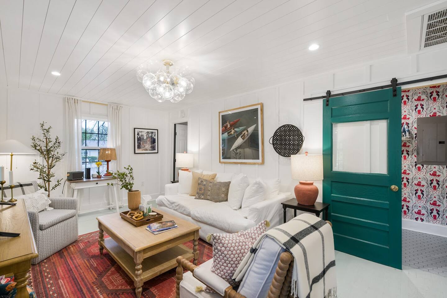 Thanksgiving Getaway 1 King & 1 Queen