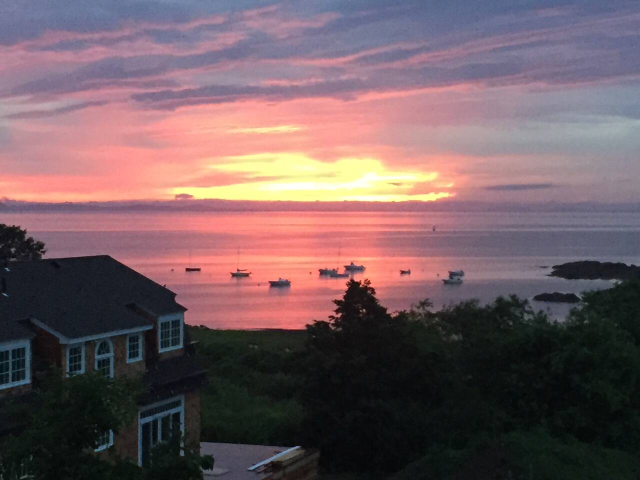 Panoramic Ocean View; walk to private beach